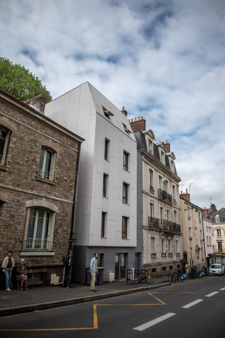 Logements collectifs sur la rue Legraverand à Rennes.