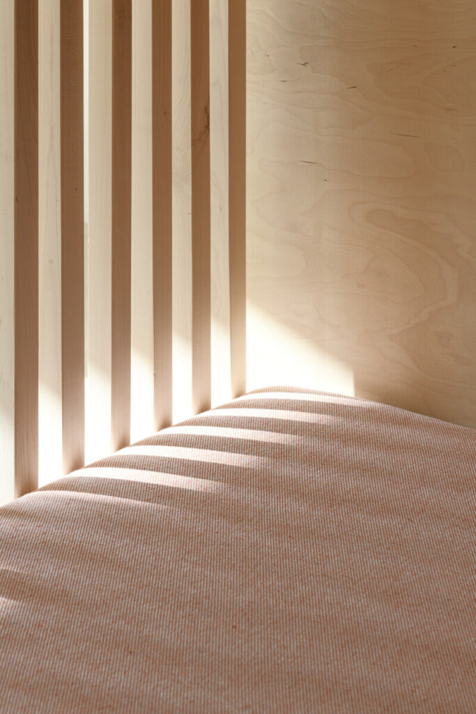 Détail jeu ombre bois tissu